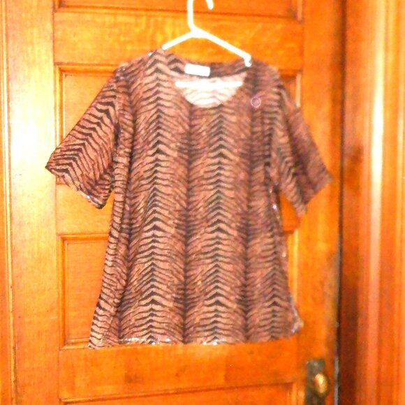 Remarkable, Shimmery ***TIANLE *** Top XL - Picture 1 of 2